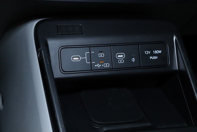 Vehicle image 31 of 46