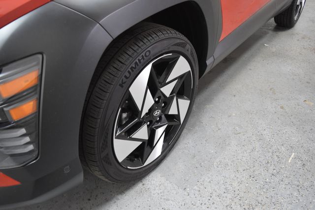 Vehicle image 8 of 20
