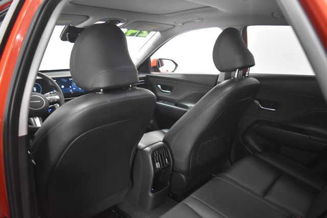 Vehicle image 18 of 20