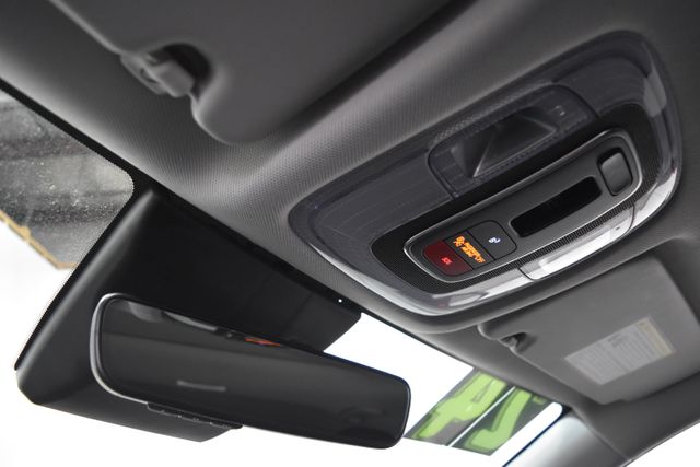 Vehicle image 15 of 20