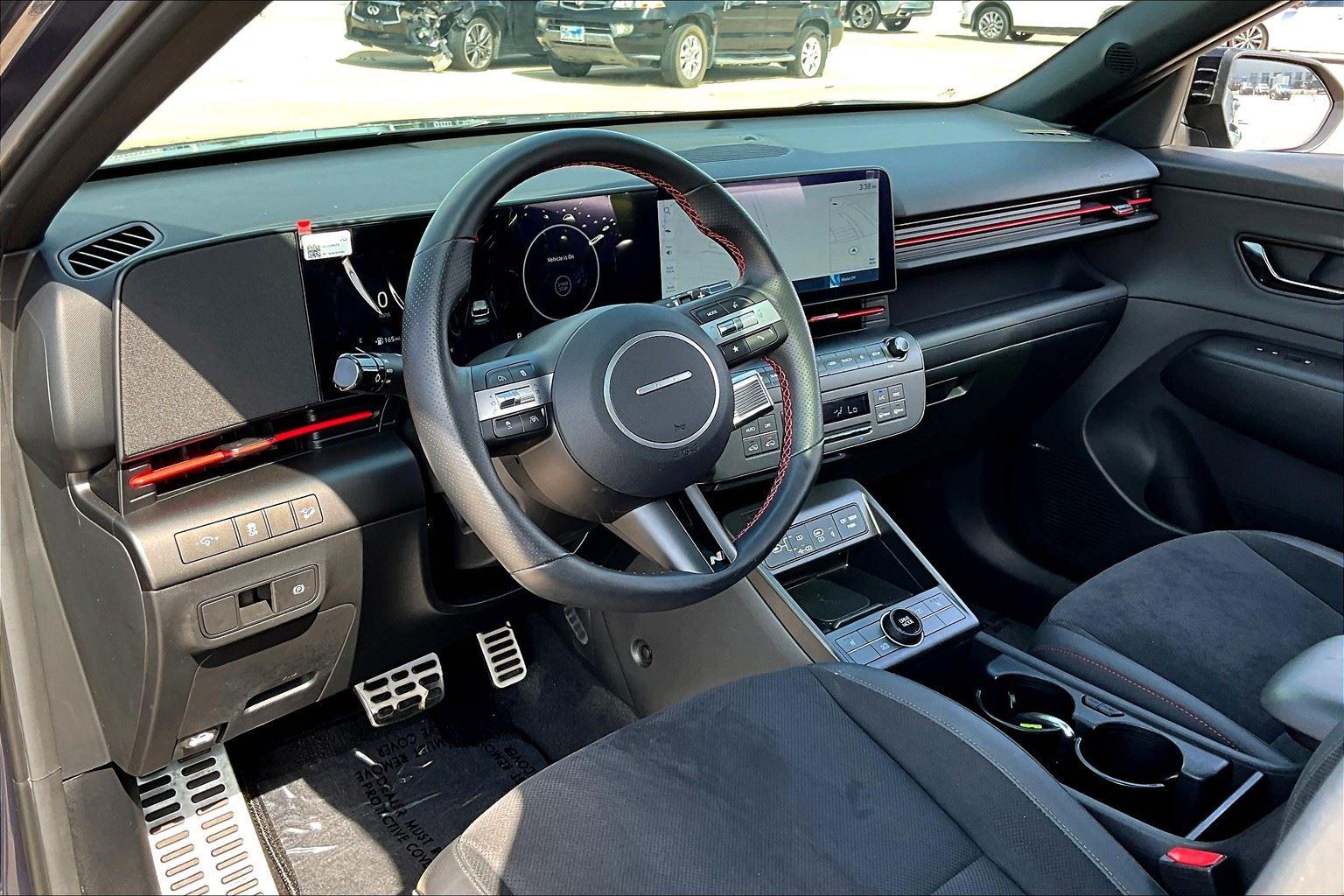 Vehicle image 14 of 39