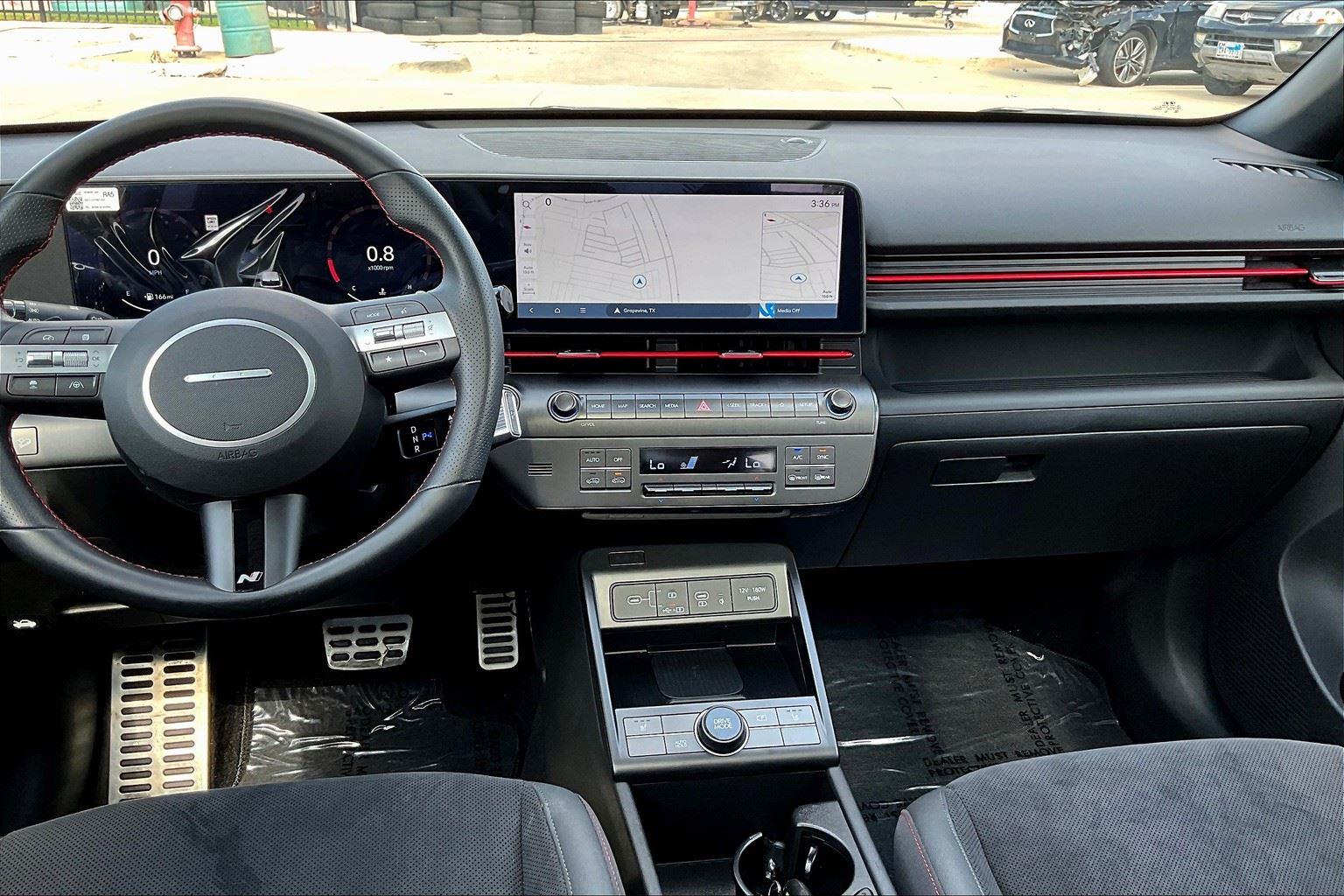 Vehicle image 15 of 39