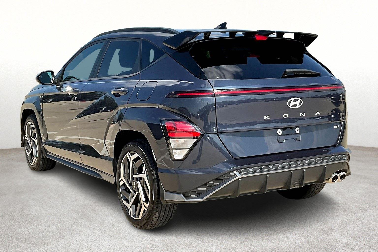 Vehicle image 7 of 39