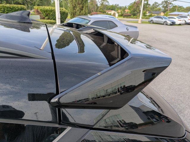 Vehicle image 14 of 36