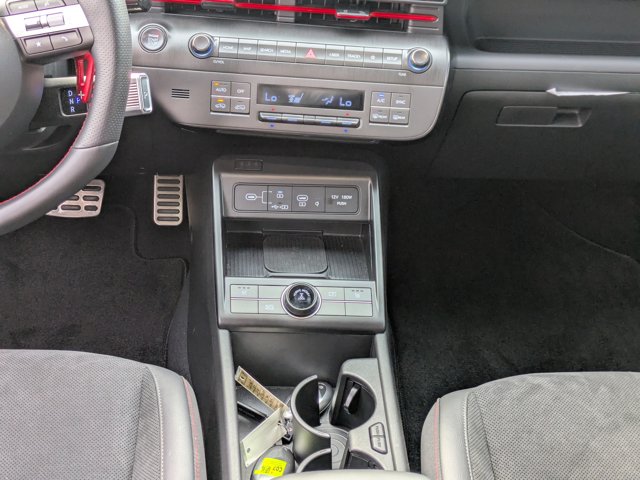 Vehicle image 21 of 36