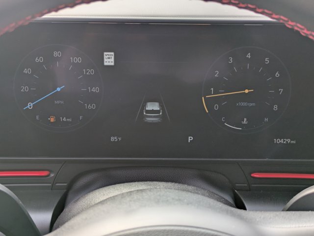 Vehicle image 27 of 36