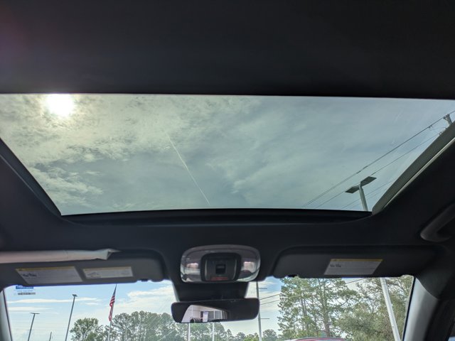 Vehicle image 22 of 36