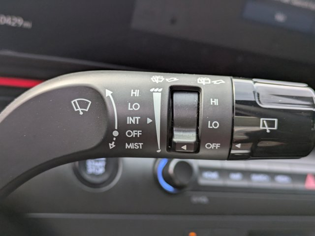 Vehicle image 30 of 36