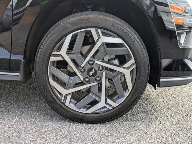 Vehicle image 11 of 36