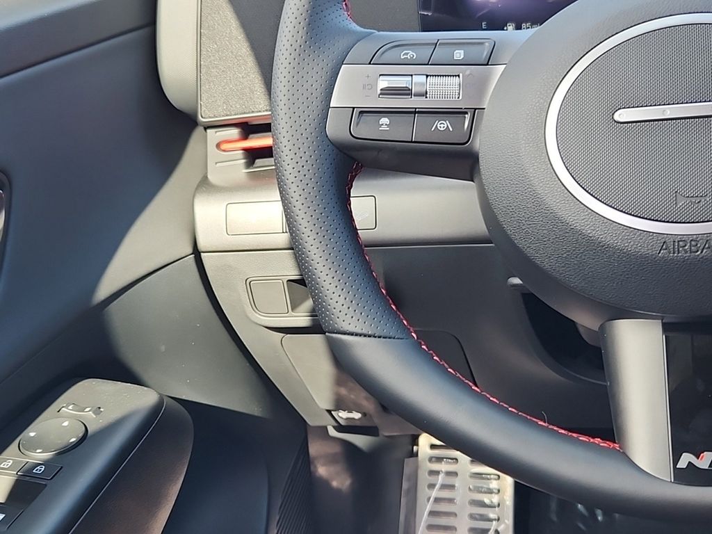 Vehicle image 22 of 29
