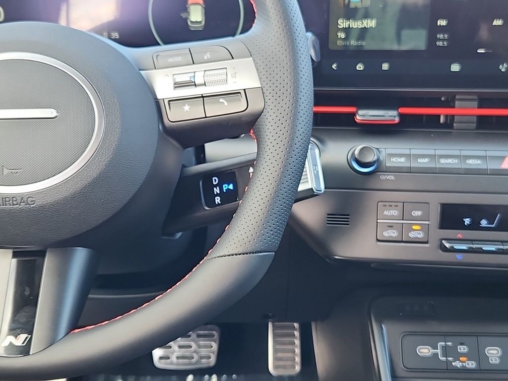 Vehicle image 23 of 29