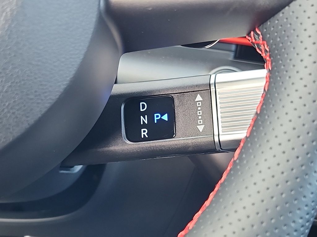 Vehicle image 24 of 29