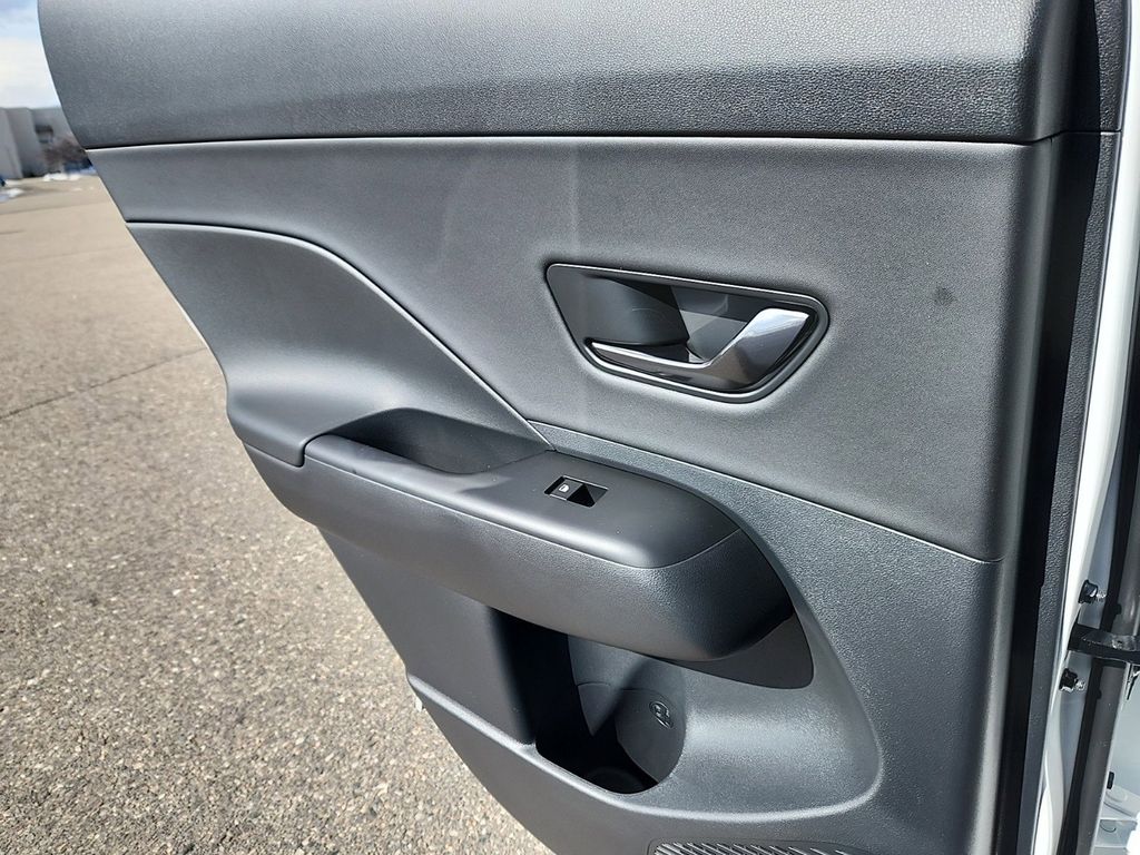 Vehicle image 20 of 29