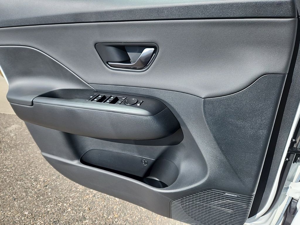 Vehicle image 15 of 29