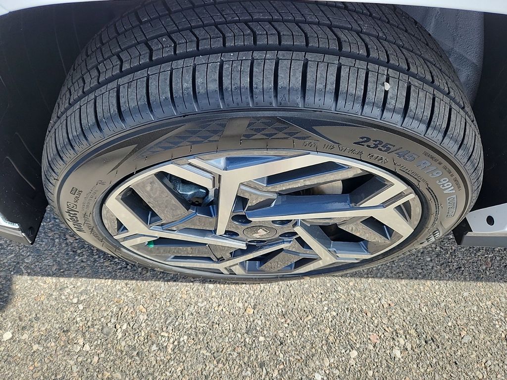 Vehicle image 2 of 29