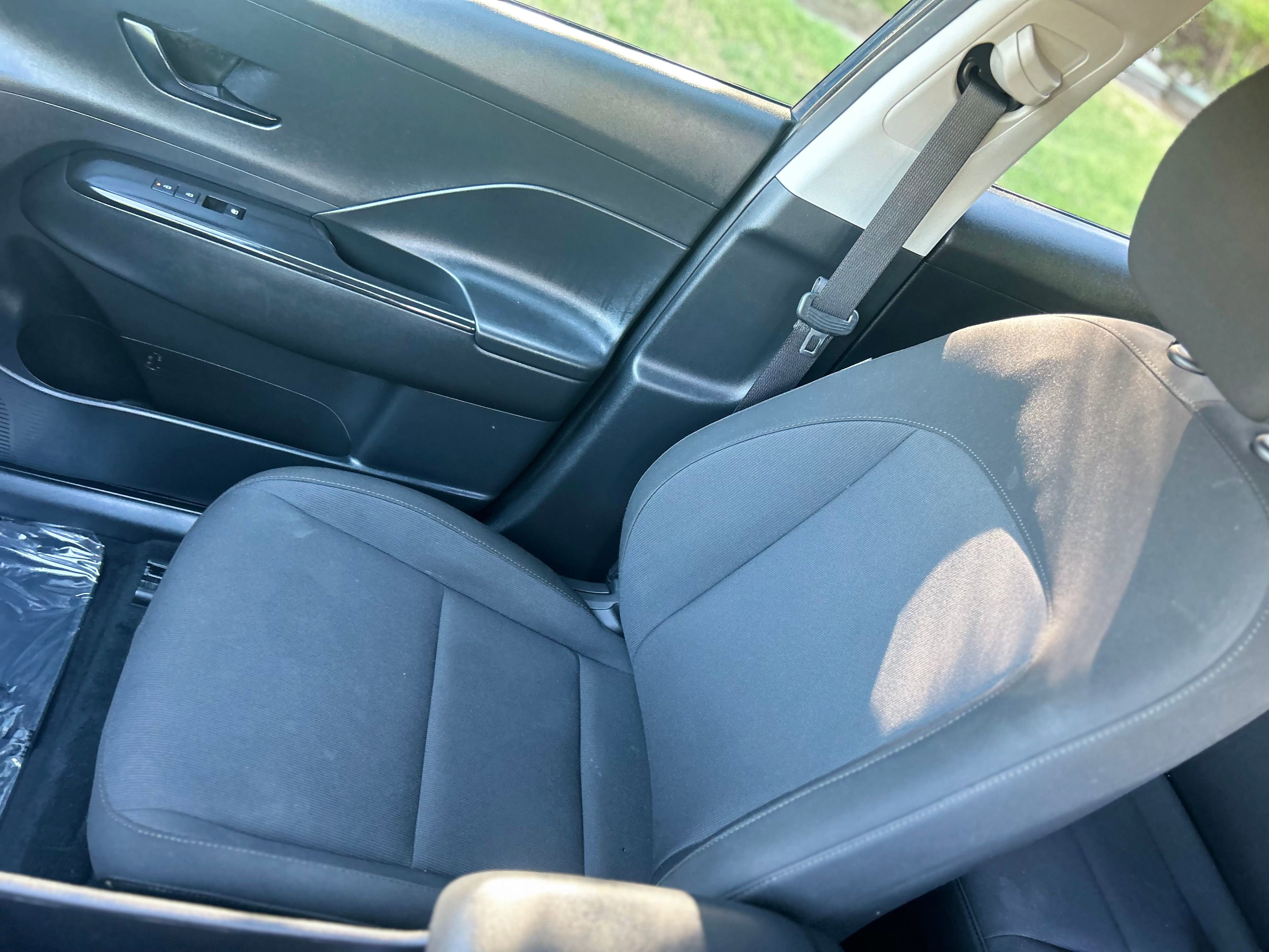 Vehicle image 11 of 25