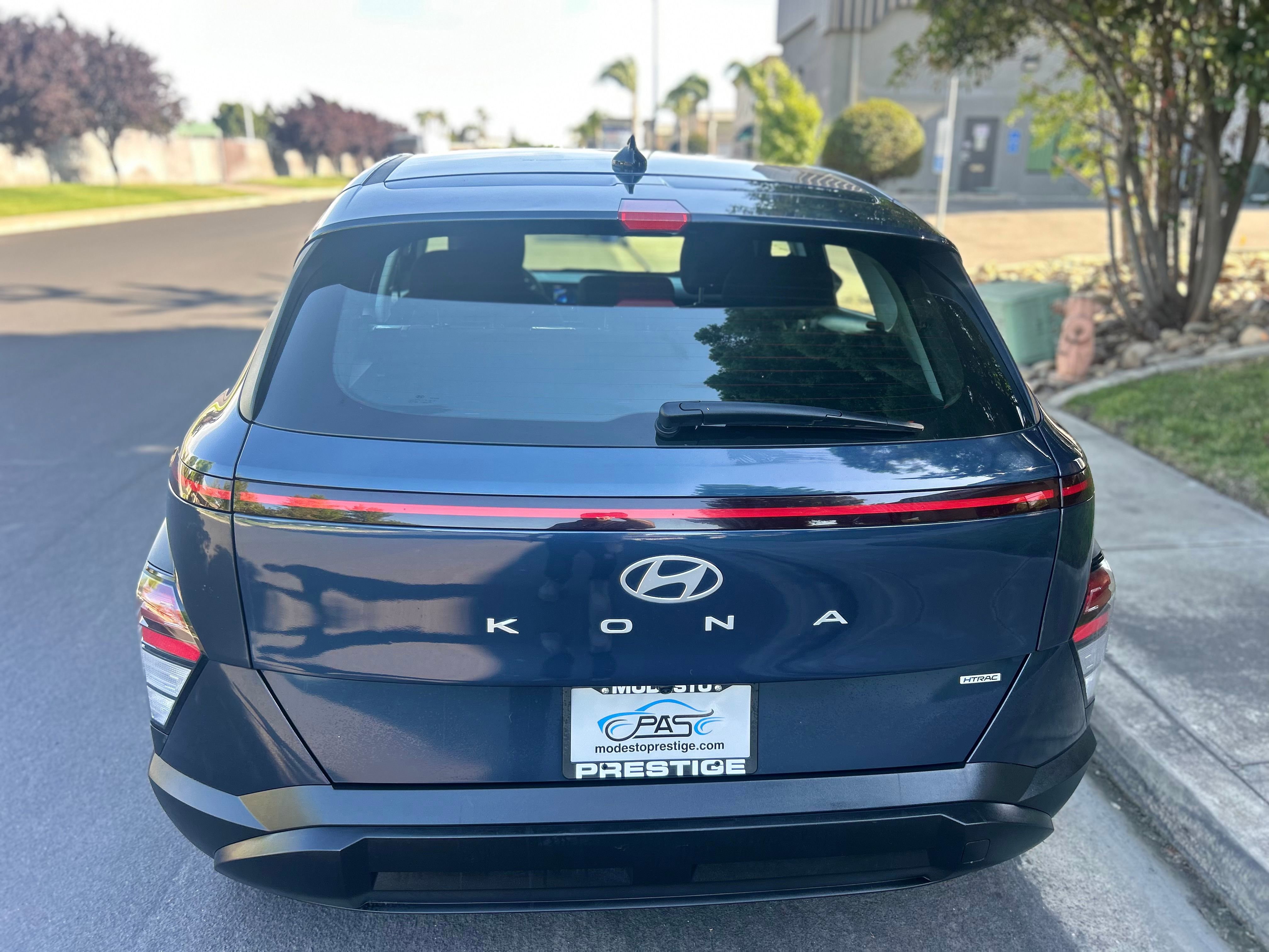 Vehicle image 4 of 25