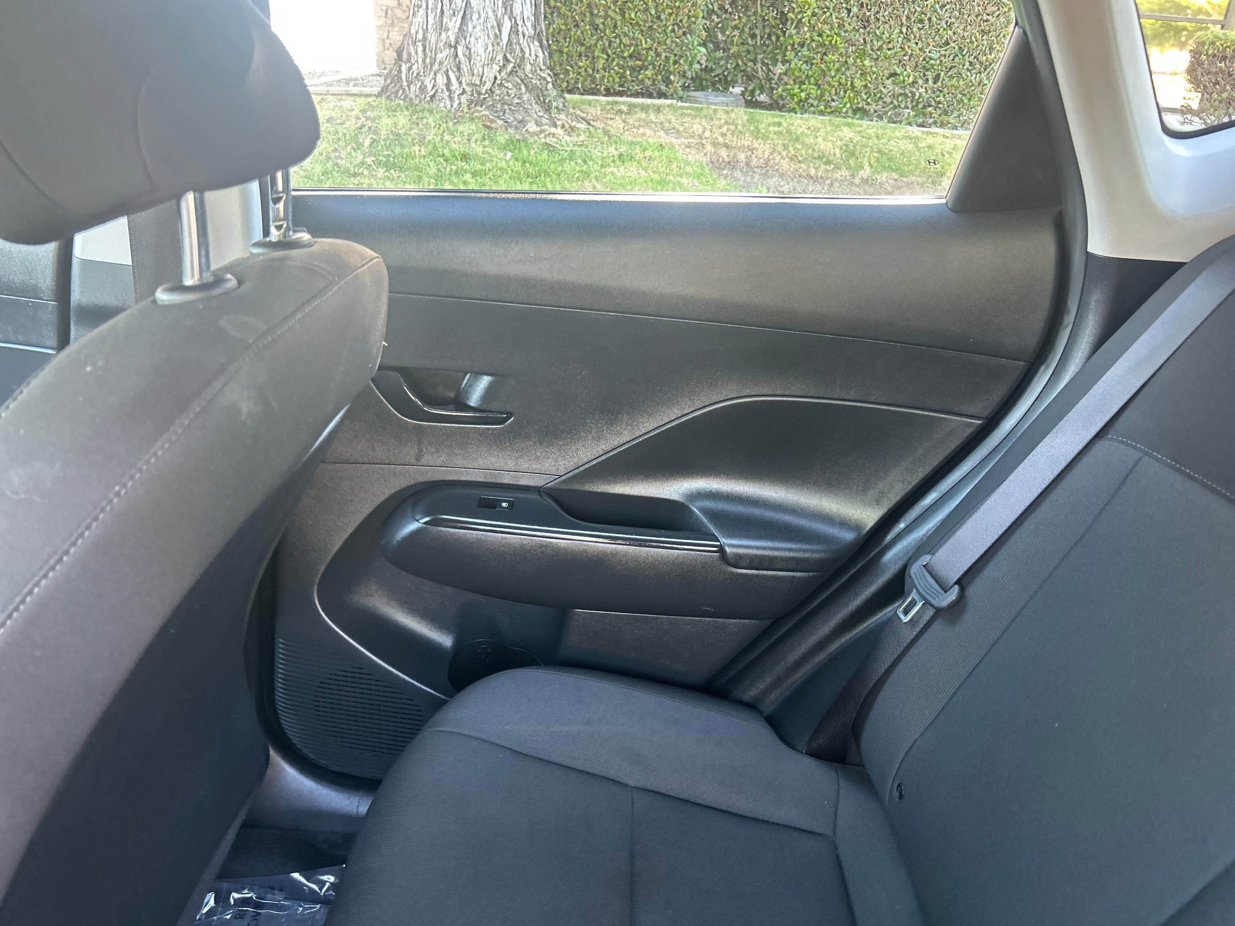 Vehicle image 20 of 25