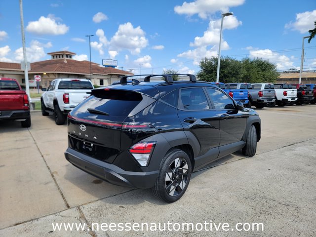 2024 Hyundai Kona SEL Image 4 of 34