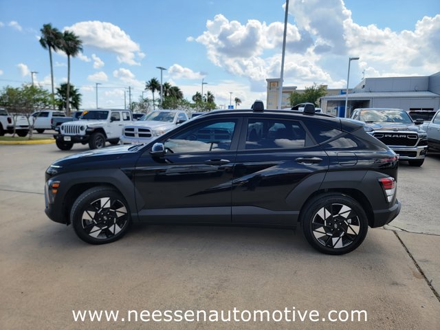 2024 Hyundai Kona SEL Image 7 of 34