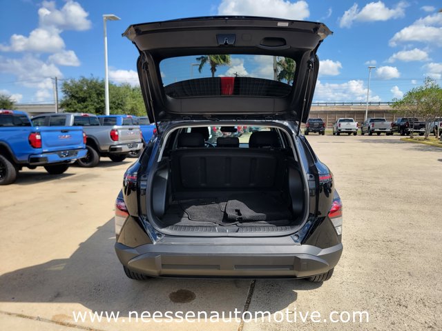 2024 Hyundai Kona SEL Image 11 of 34