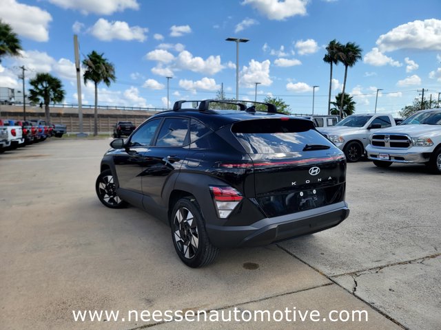 2024 Hyundai Kona SEL Image 6 of 34