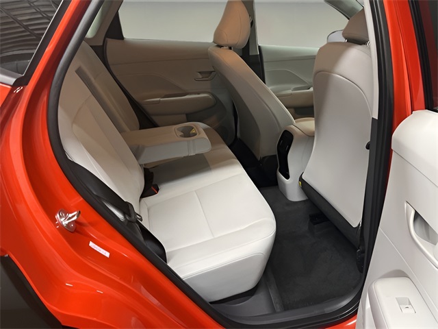 Vehicle image 12 of 24