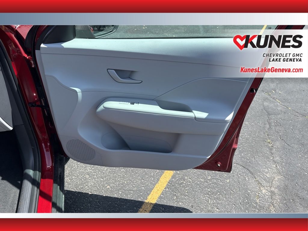 Vehicle image 19 of 44