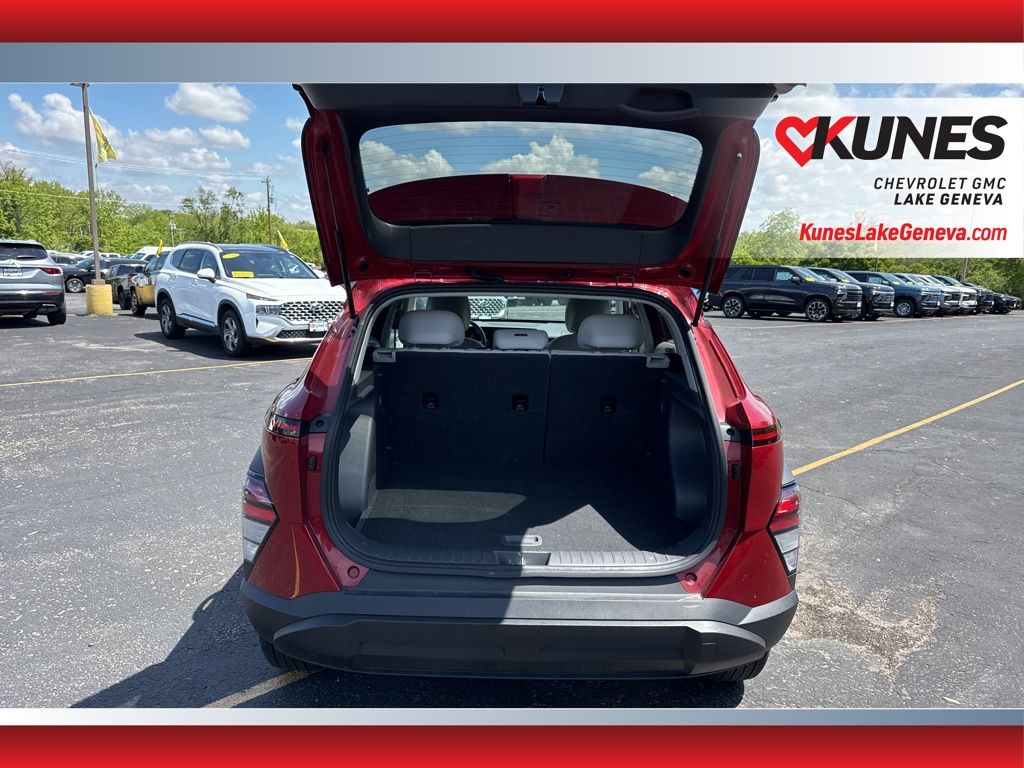 Vehicle image 20 of 44