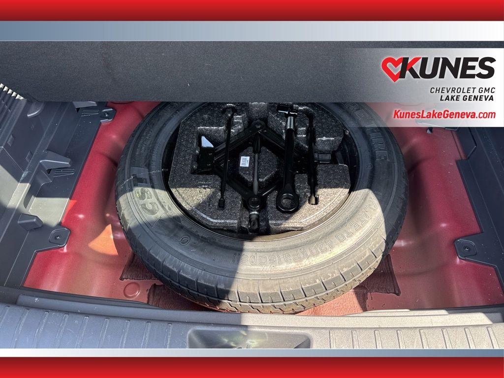 Vehicle image 21 of 44