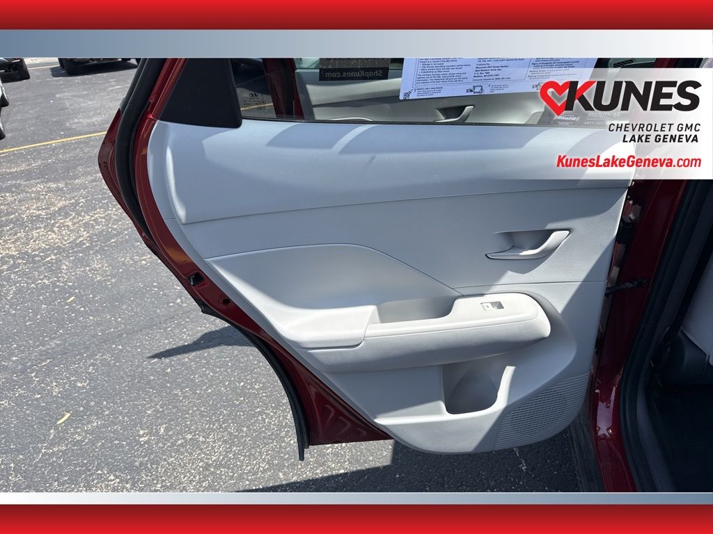 Vehicle image 14 of 44