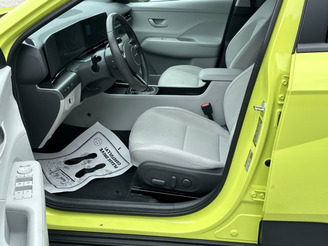 Vehicle image 10 of 31