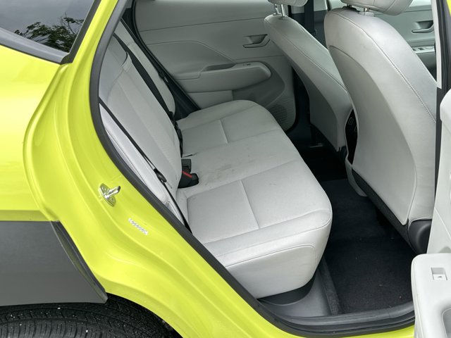 Vehicle image 16 of 31