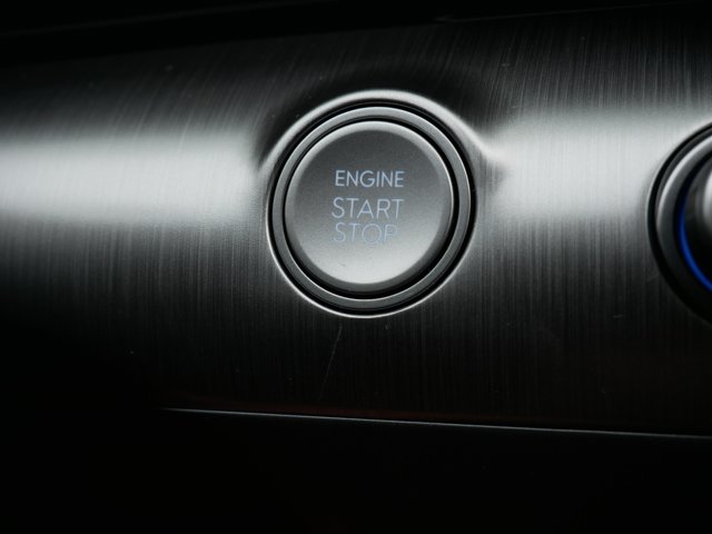 Vehicle image 28 of 36