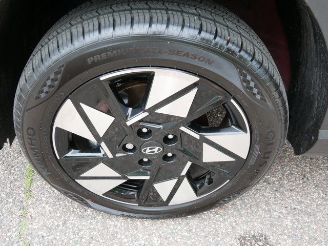 Vehicle image 16 of 36