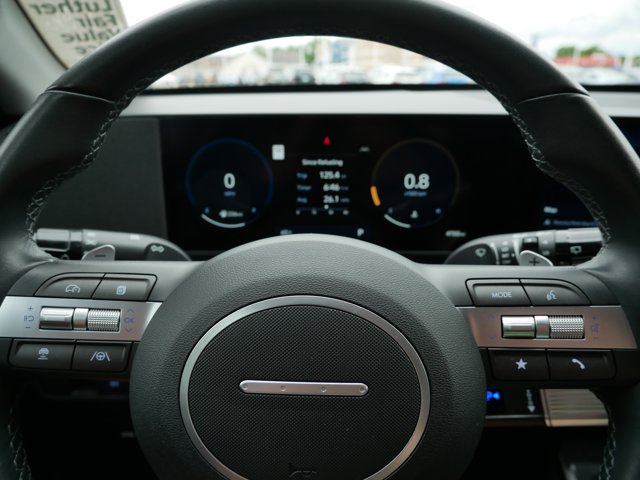 Vehicle image 25 of 36