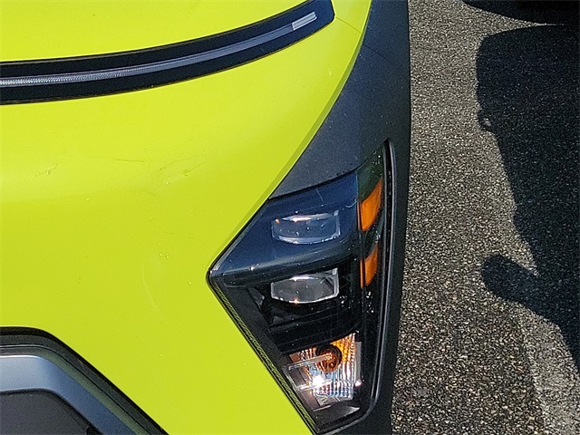 2024 Hyundai Kona SEL Image 5 of 6