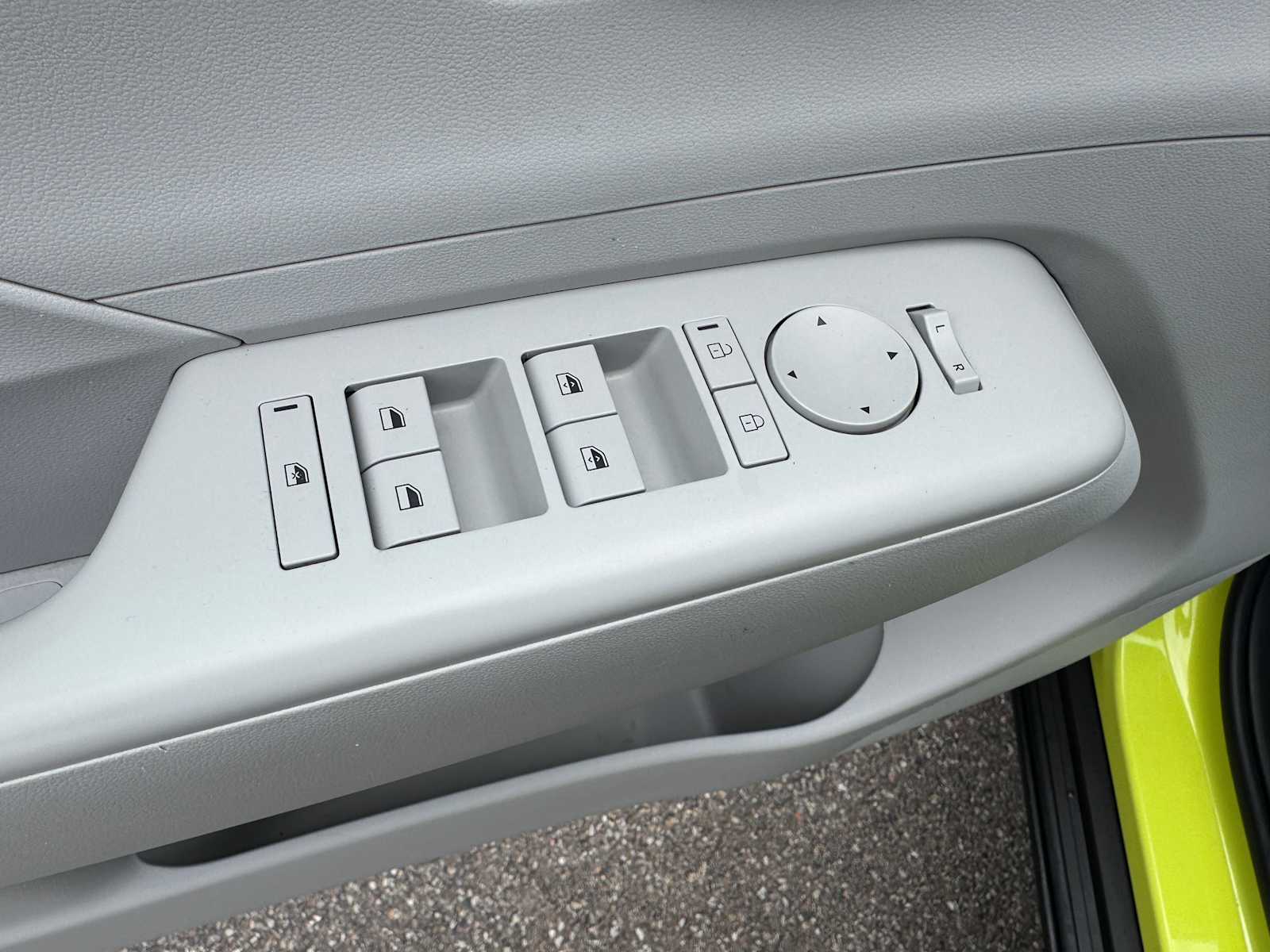 2024 Hyundai Kona SEL Image 27 of 29