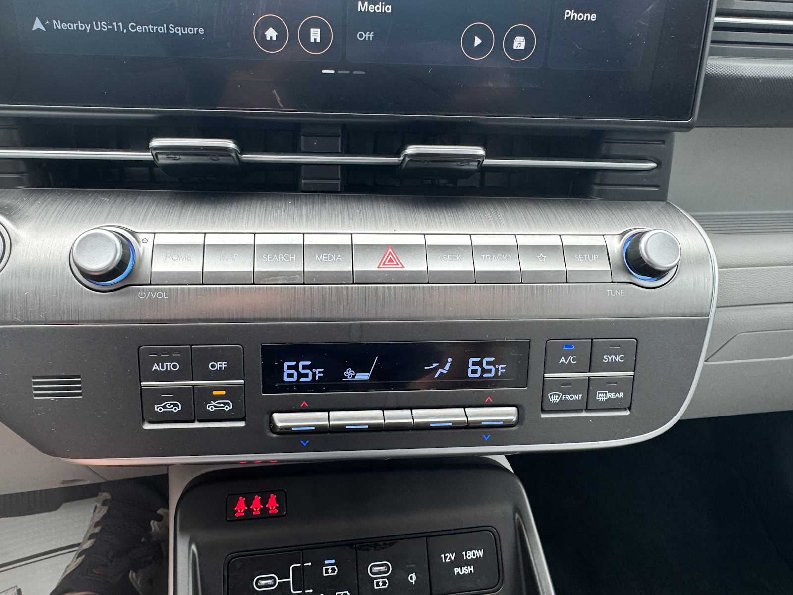 2024 Hyundai Kona SEL Image 15 of 29