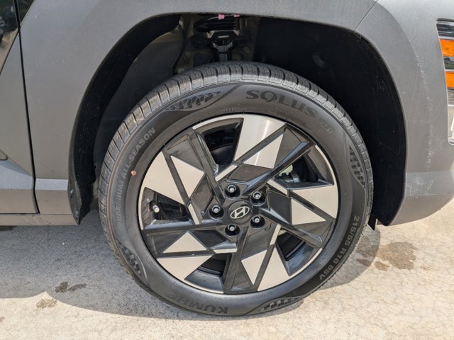 Vehicle image 9 of 28