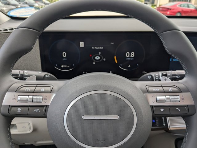 Vehicle image 21 of 28