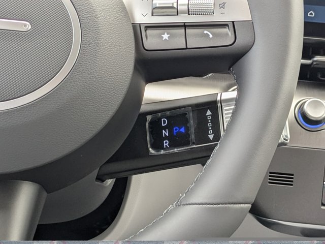 Vehicle image 14 of 28