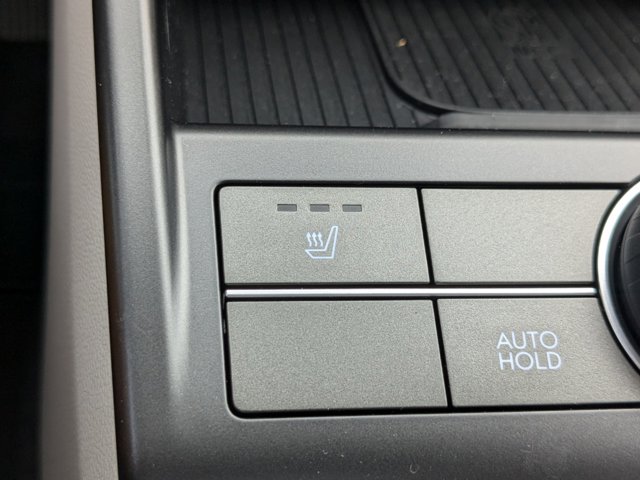 Vehicle image 25 of 28