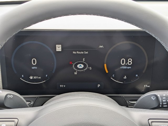 Vehicle image 22 of 28