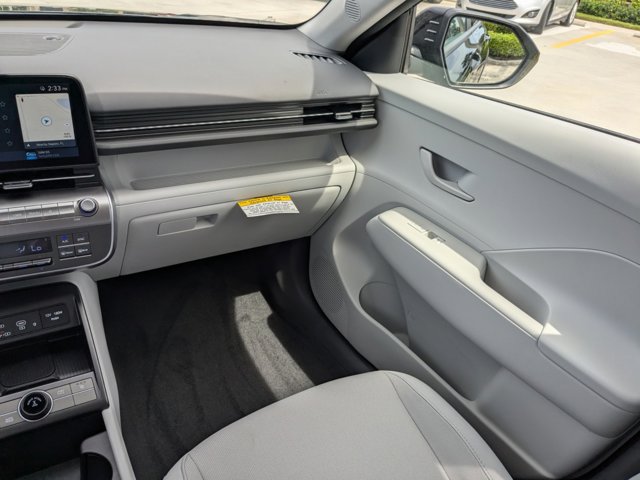 Vehicle image 12 of 28