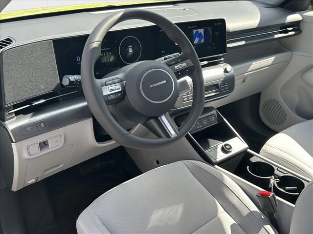 2024 Hyundai Kona Electric SEL Image 13 of 18