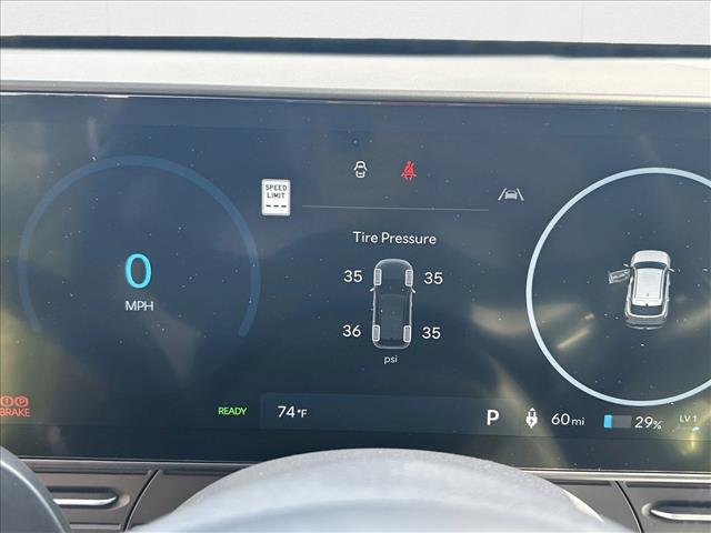 2024 Hyundai Kona Electric SEL Image 14 of 18