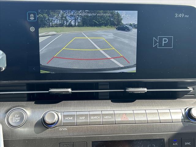 2024 Hyundai Kona Electric SEL Image 15 of 18