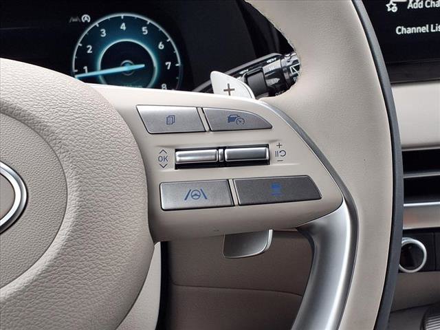 Vehicle image 28 of 29