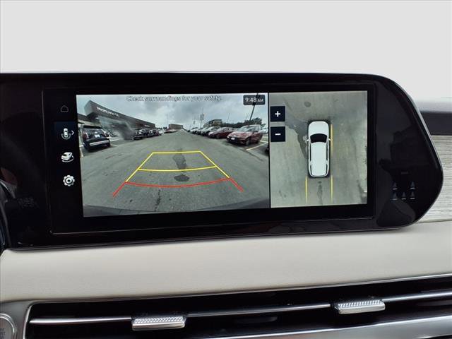Vehicle image 21 of 29